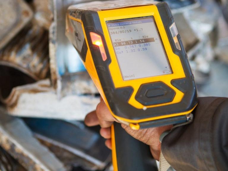 Scrap metal handheld scanner